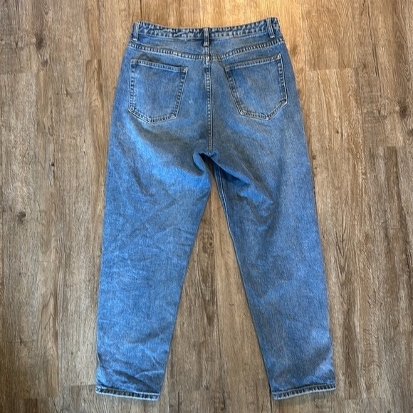 PRETTYLITTLETHING MOM JEANS SIZE(10) - Picture 5 of 7